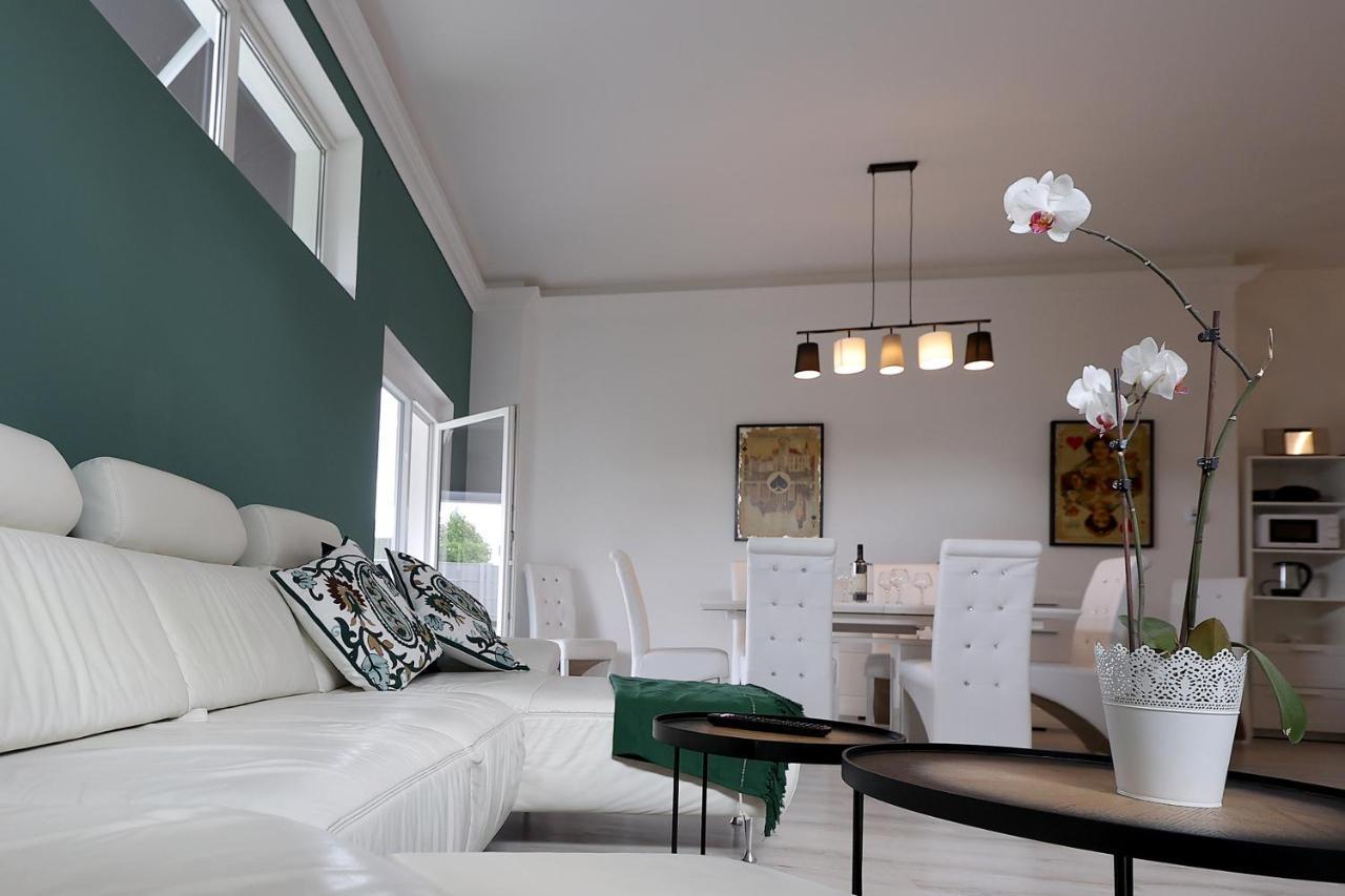 Exklusive Fw Mit 3 Sz Und Grosser Terrasse Gratkorn Kültér fotó